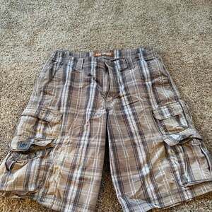 Lee brown and beige and